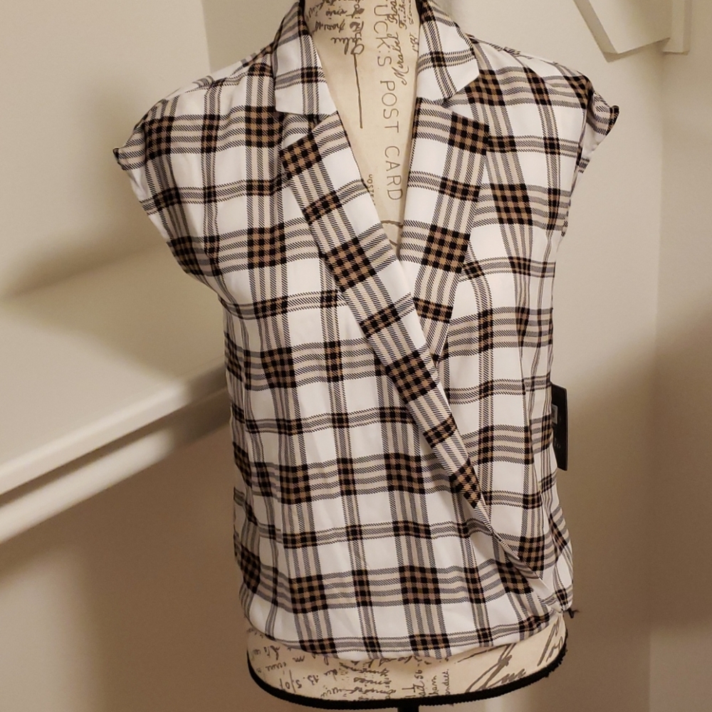 Vince Camuto XXS top